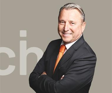 C-Level Interim Manager und Coach für Führungskräfte mit Schwerpunkt auf Restrukturierung und Sanierung.