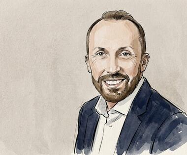 Finanzexperte für optimiertes Kostenmanagement und Teamführung