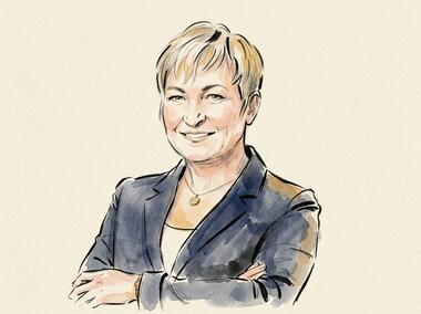 Interim Personalleiterin mit Master Arbeitsrecht