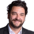 Marketing- und IT-Experte mit Fokus auf Strategieentwicklung und Performance Marketing