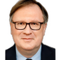 Versicherungsmanager mit Fokus auf Vertrieb und Portfoliomanagement