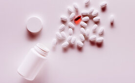 421_1009_Stellenabbau_nach_outsourc_pharma_change_transform_envato