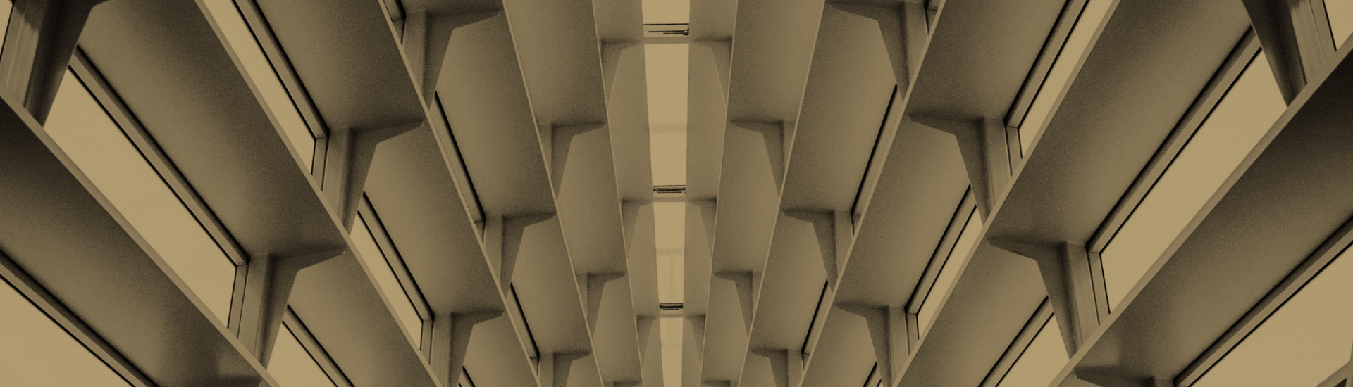 Interim Manager: Das Bild zeigte eine goldene Decke.