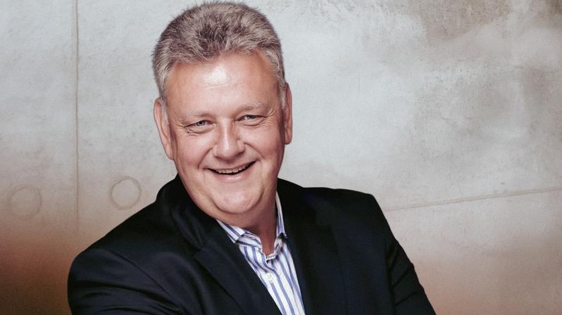 Insolvenz von Unternehmen: Das Bild zeigt einen Interim Manager und Sanierungsberater für den industriellen Mittelstand