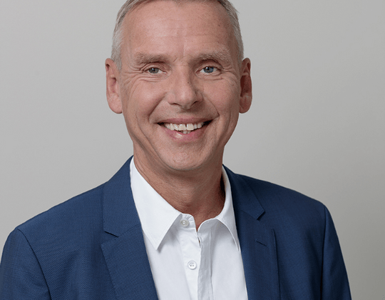 Charly Kahle ist Experte für Online-Marketing.