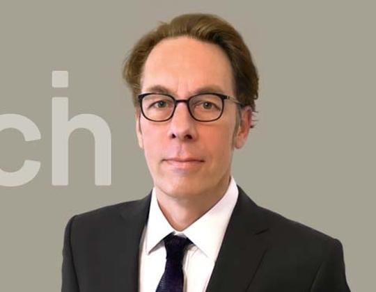 Ein kompetenter, effizienter und charmanter Marketing-Spezialist.