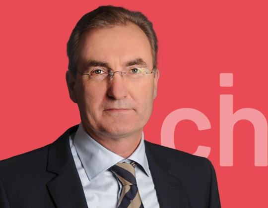 Ein Finanzexperte für internationale Projekte.