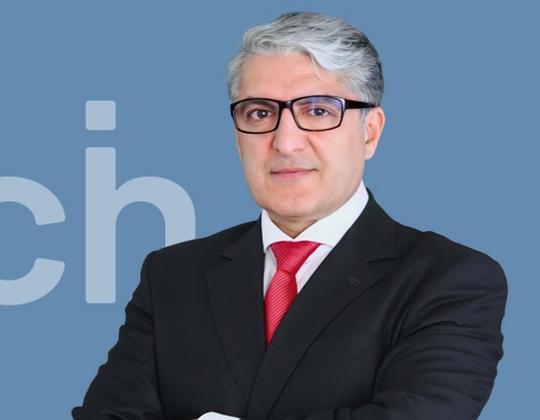 Ein Senior Automotive-Experte.