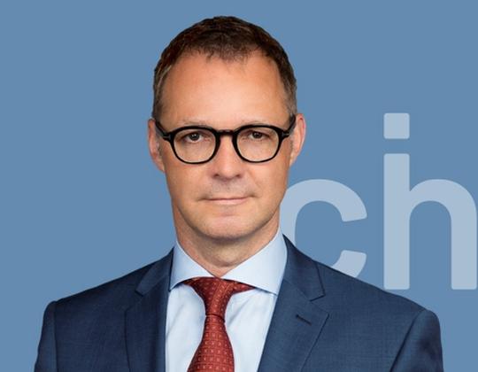 Experte für internationale Transformation im produzierenden Gewerbe