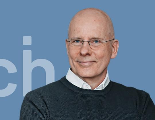 Experte für Metallverarbeitung und Windenergie