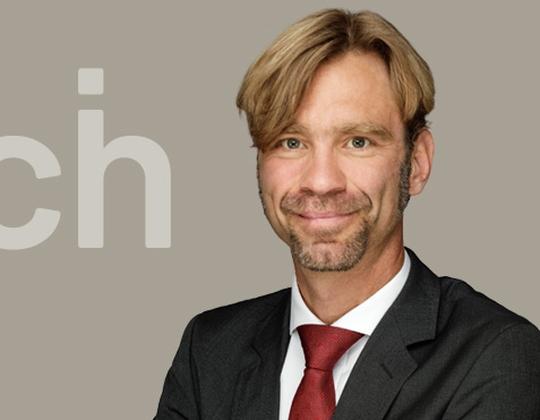 International erfahrener Controller mit extremer Ausdauer