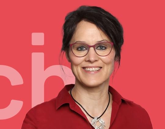 Promovierte Juristin mit Fokus auf Finanzierung sowie M&amp;amp;A